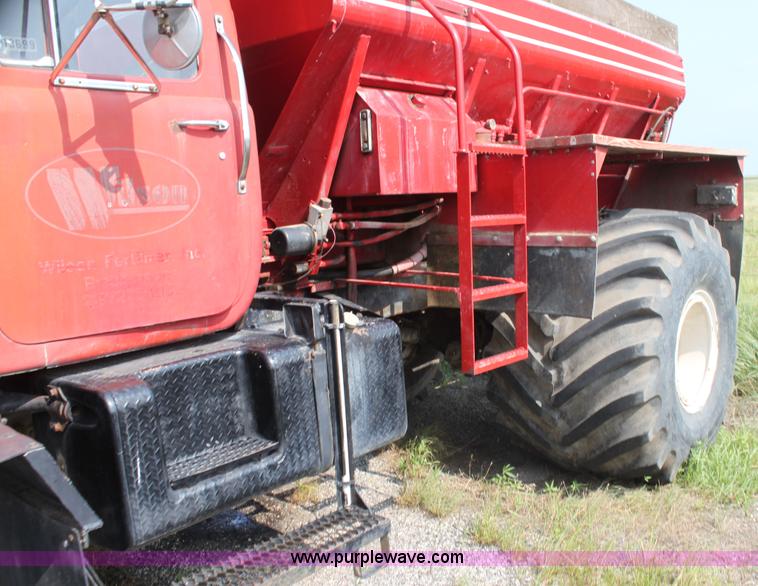 image for item I7275 Mack R685T spreader truck