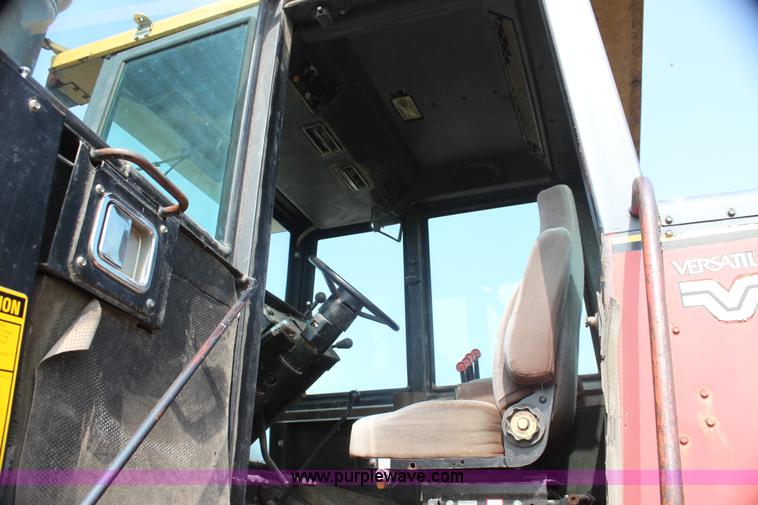 image for item I7276 1981 Versatile 895 4WD tractor