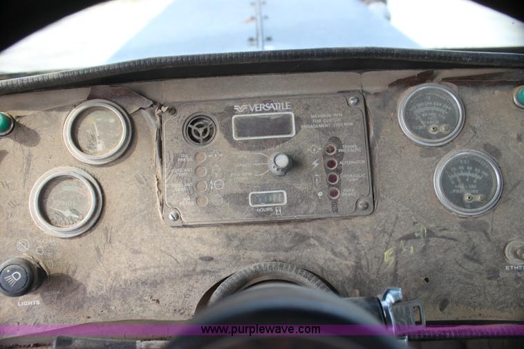 image for item I7276 1981 Versatile 895 4WD tractor