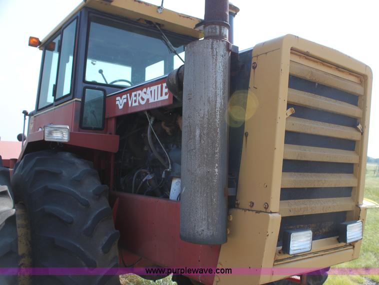 image for item I7276 1981 Versatile 895 4WD tractor