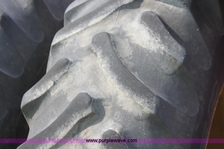 image for item I7276 1981 Versatile 895 4WD tractor