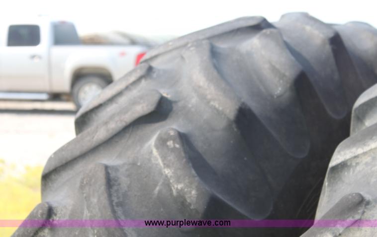 image for item I7276 1981 Versatile 895 4WD tractor