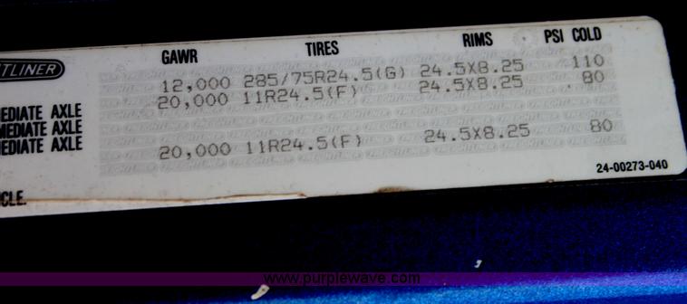 image for item I7278 1991 Freightliner FLD112 semi truck