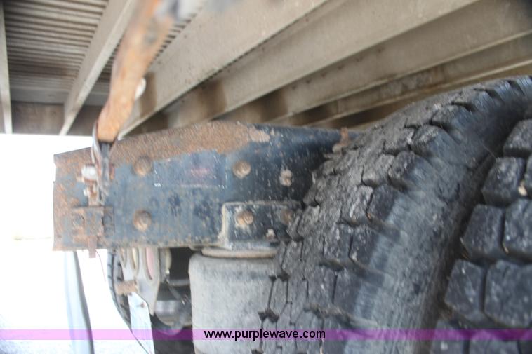 image for item I7278 1991 Freightliner FLD112 semi truck