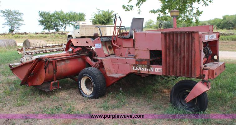 image for item J1028 Hesston 6200 self-propelled swather