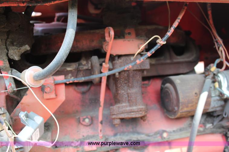 image for item J1028 Hesston 6200 self-propelled swather