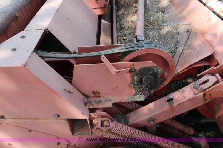 image for item J1028 Hesston 6200 self-propelled swather