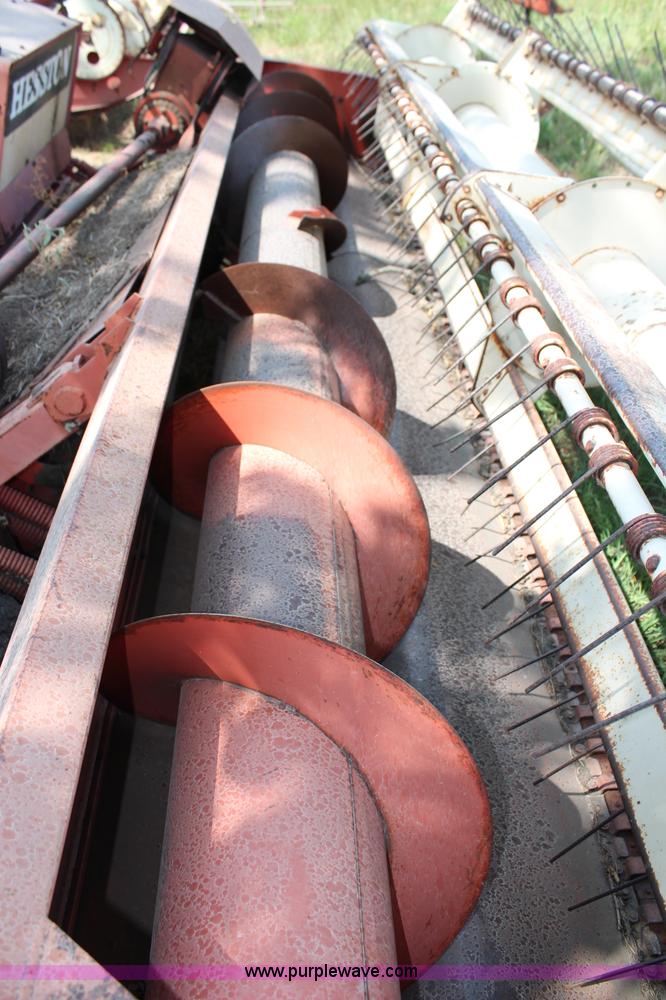 image for item J1028 Hesston 6200 self-propelled swather