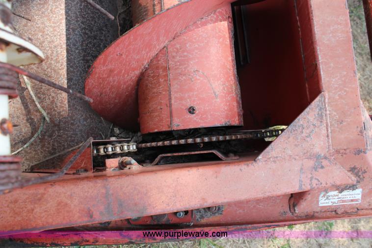 image for item J1028 Hesston 6200 self-propelled swather