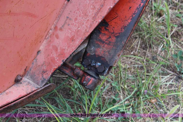 image for item J1028 Hesston 6200 self-propelled swather