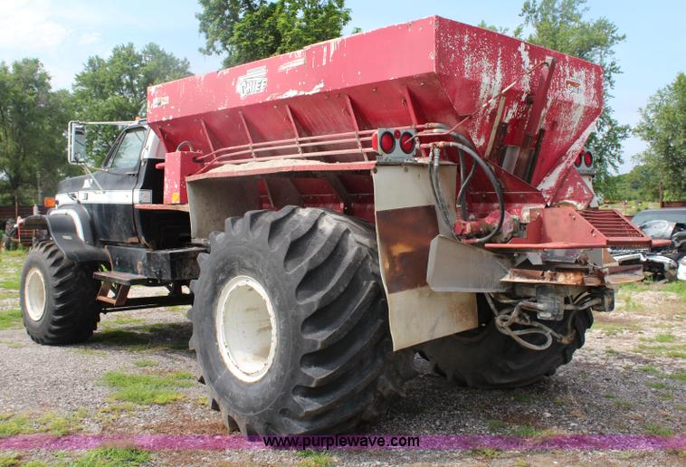 image for item J1246 1981 Chevrolet Kodiak floater spreader truck