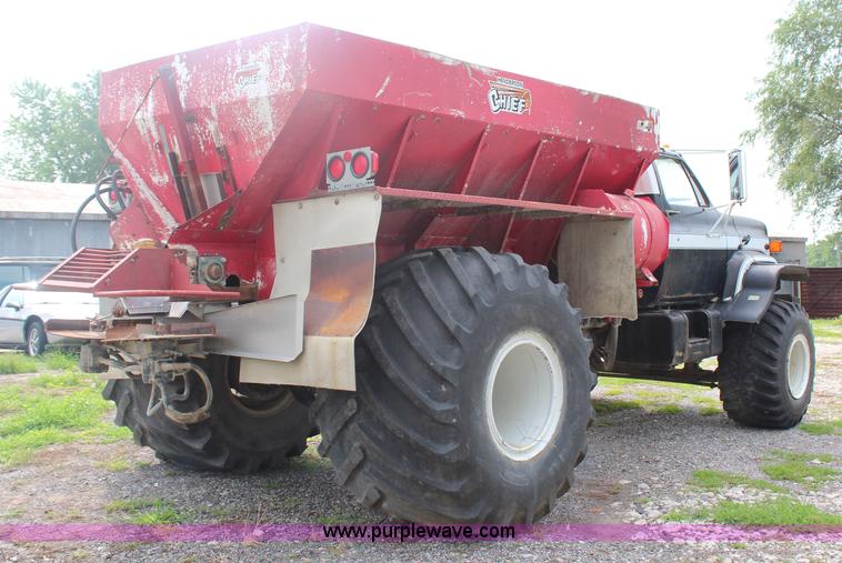 image for item J1246 1981 Chevrolet Kodiak floater spreader truck