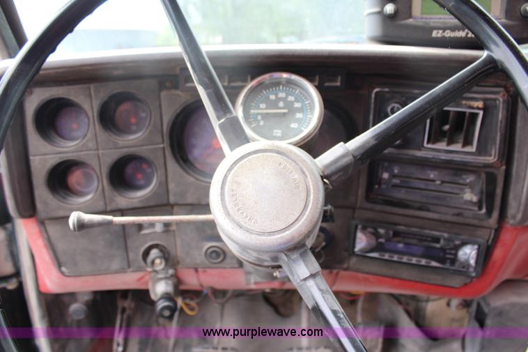 image for item J1246 1981 Chevrolet Kodiak floater spreader truck