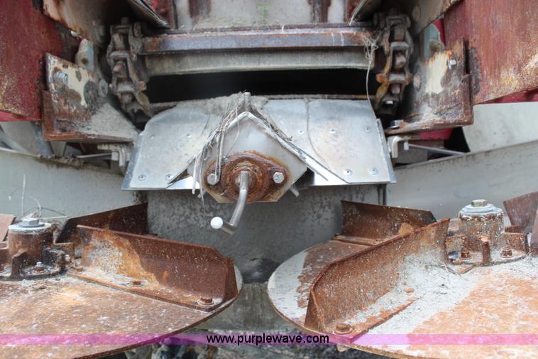 image for item J1246 1981 Chevrolet Kodiak floater spreader truck