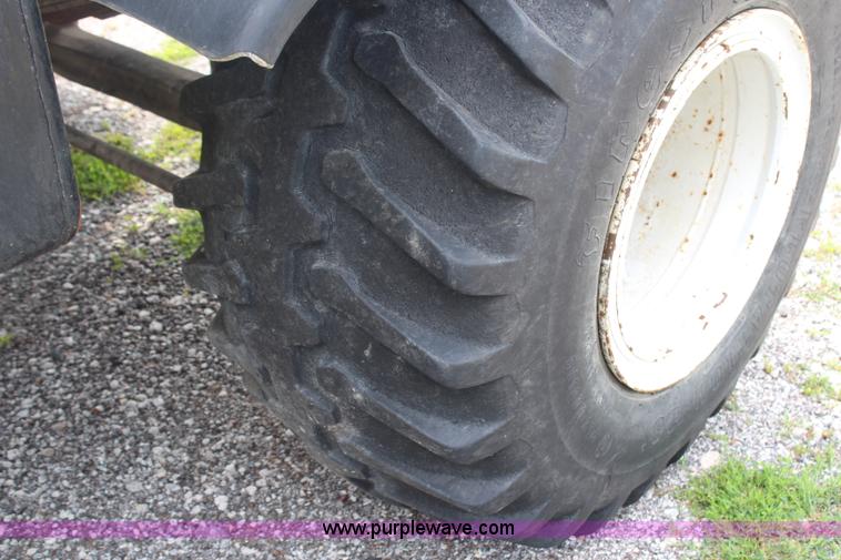 image for item J1246 1981 Chevrolet Kodiak floater spreader truck