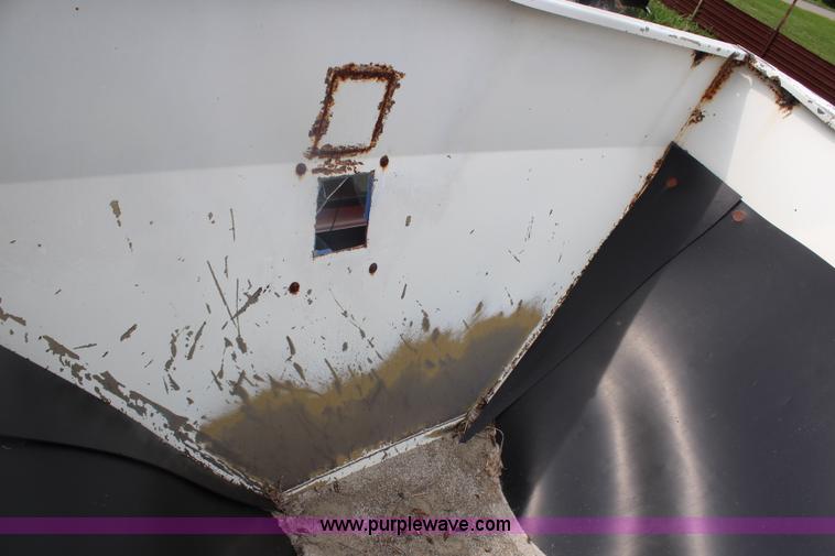 image for item J1246 1981 Chevrolet Kodiak floater spreader truck