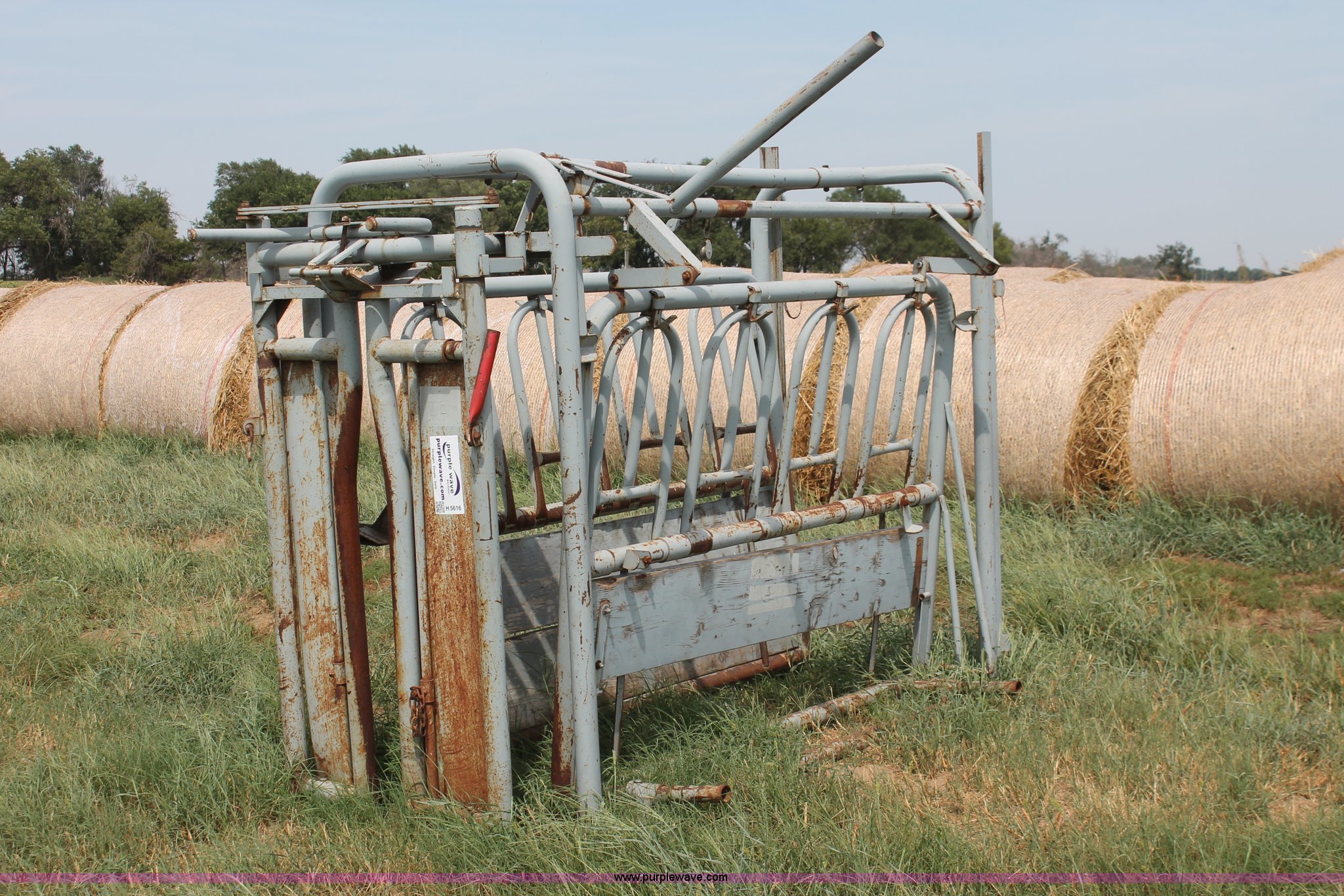 Filson livestock squeeze chute in Hennessey, OK | Item H5616 sold ...