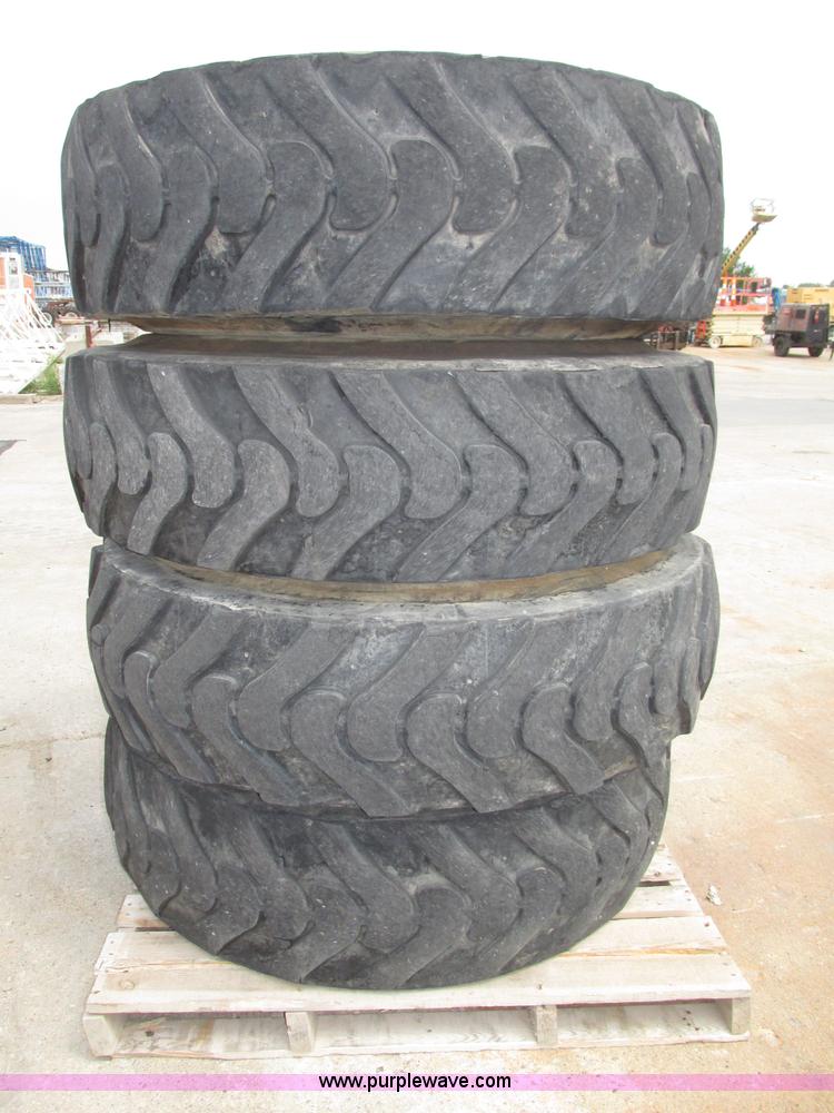 image for item AE9282 Firestone 14.00-24TG foam-filled tires