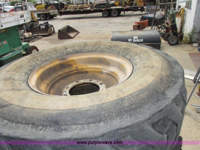 image for item AE9282 Firestone 14.00-24TG foam-filled tires