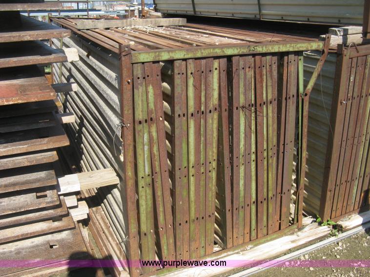 image for item AS9033 (169) Kelly Klosure panels wind break enclosure system