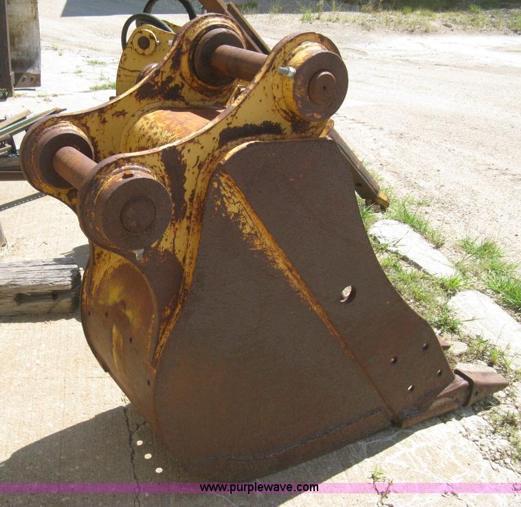 image for item AS9035 24"W excavator bucket