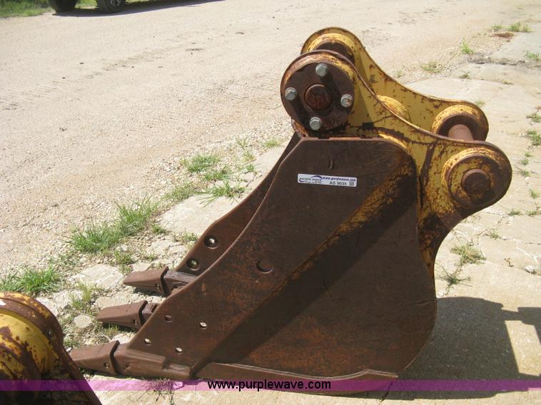 image for item AS9035 24"W excavator bucket