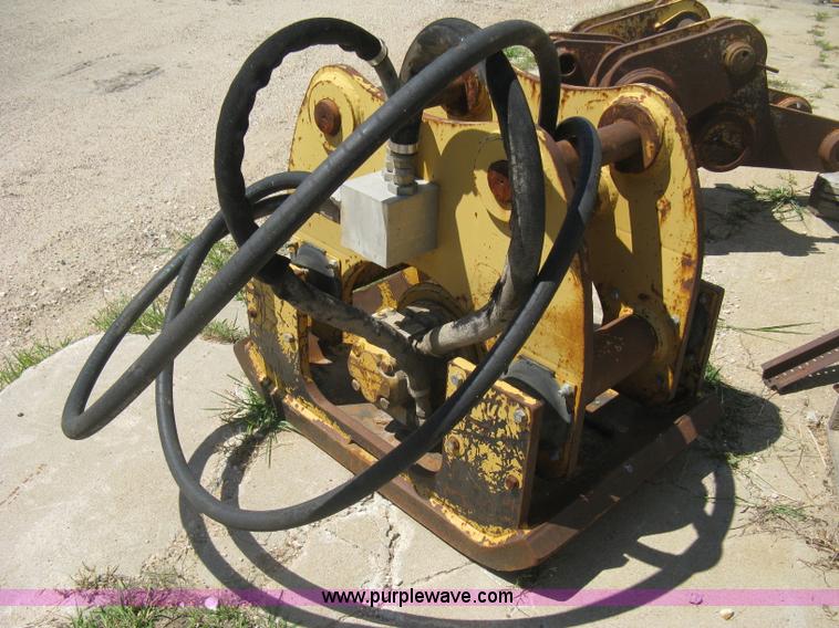 image for item AS9036 Hydraulic plate compactor