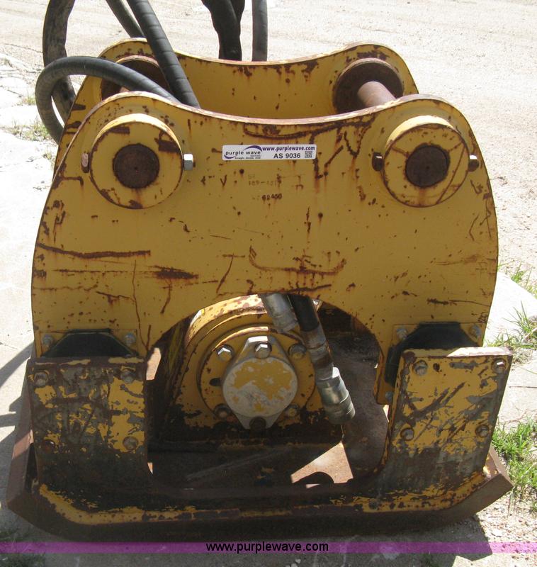 image for item AS9036 Hydraulic plate compactor