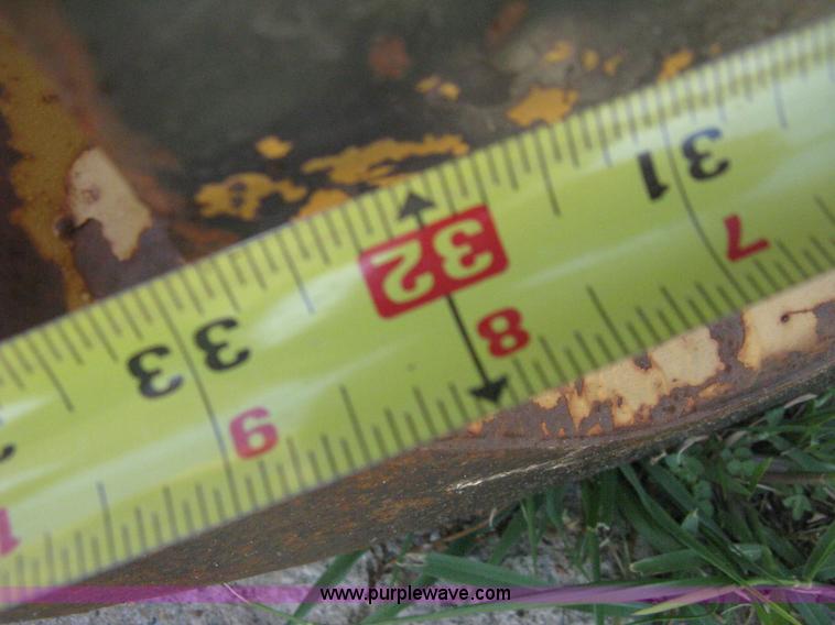 image for item AS9036 Hydraulic plate compactor