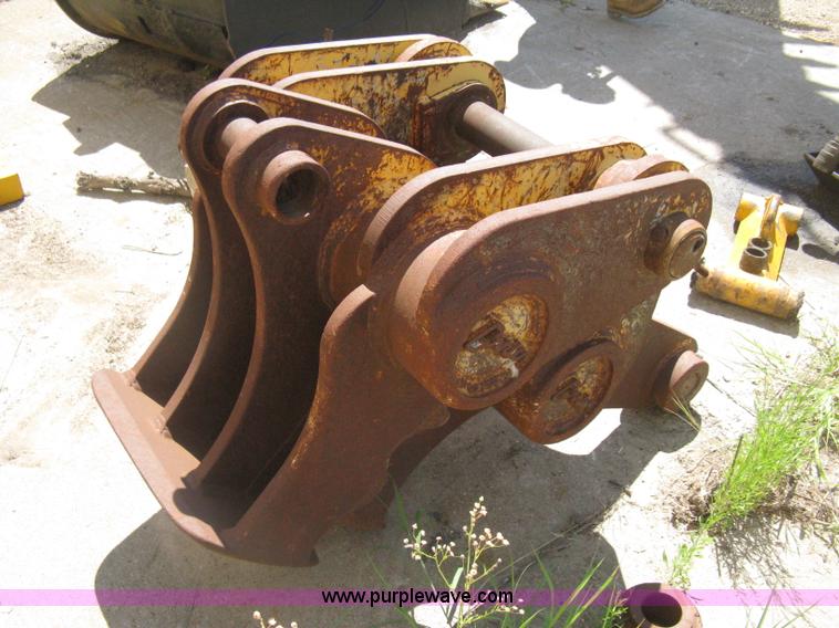 image for item AS9037 Garier 16" hydraulic pincher