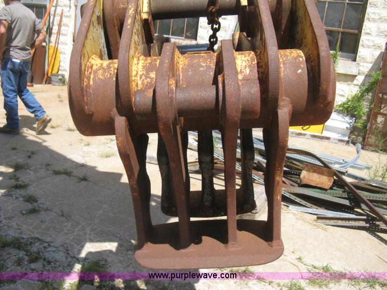 image for item AS9037 Garier 16" hydraulic pincher