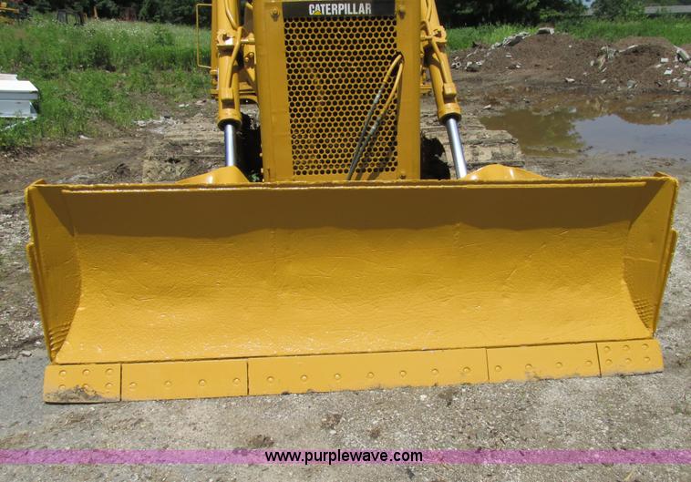image for item AW9995 1980 Caterpillar D5B dozer