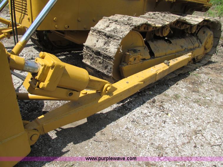 image for item AW9995 1980 Caterpillar D5B dozer