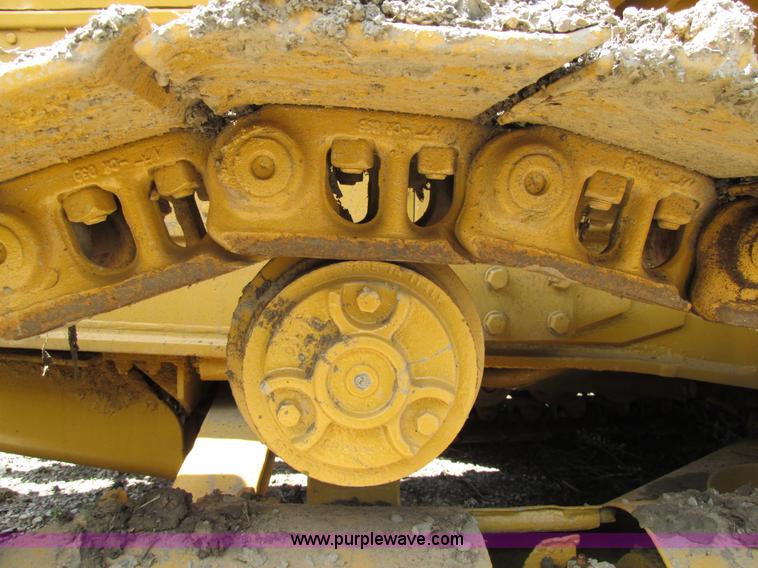 image for item AW9995 1980 Caterpillar D5B dozer