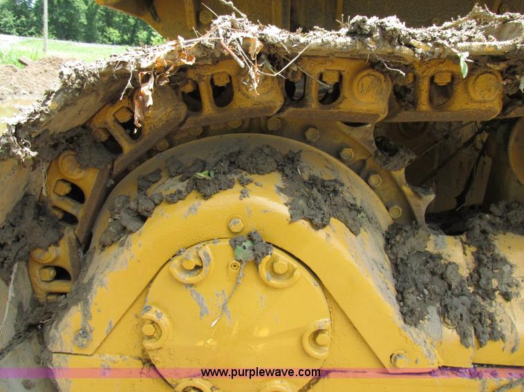 image for item AW9995 1980 Caterpillar D5B dozer