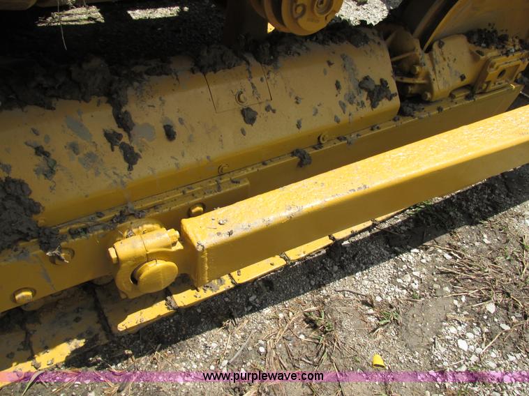 image for item AW9995 1980 Caterpillar D5B dozer