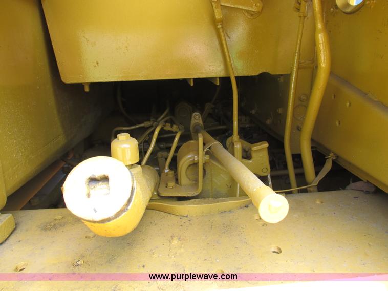 image for item AW9995 1980 Caterpillar D5B dozer