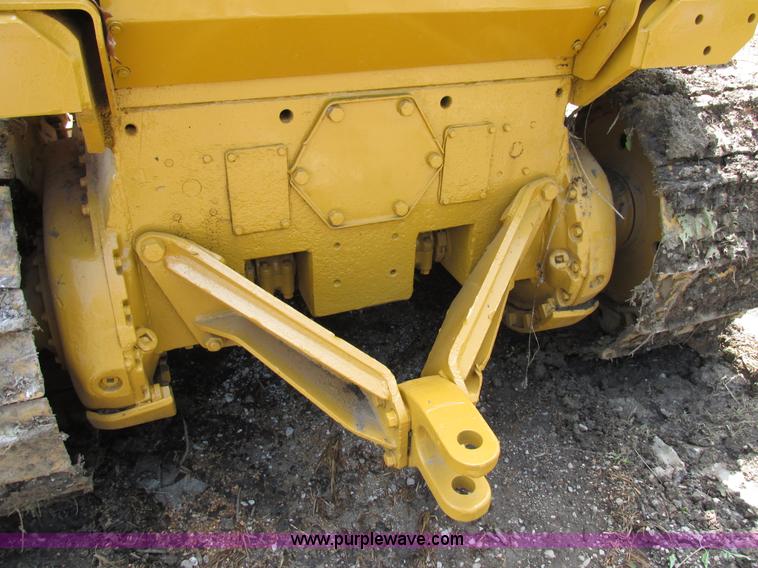 image for item AW9995 1980 Caterpillar D5B dozer