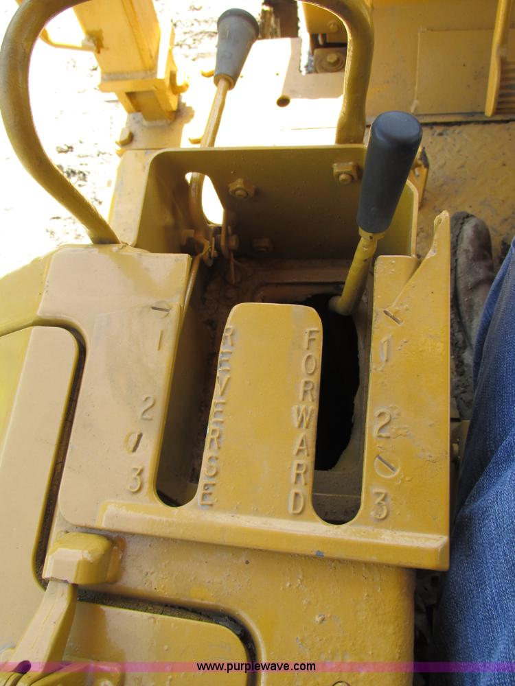 image for item AW9995 1980 Caterpillar D5B dozer
