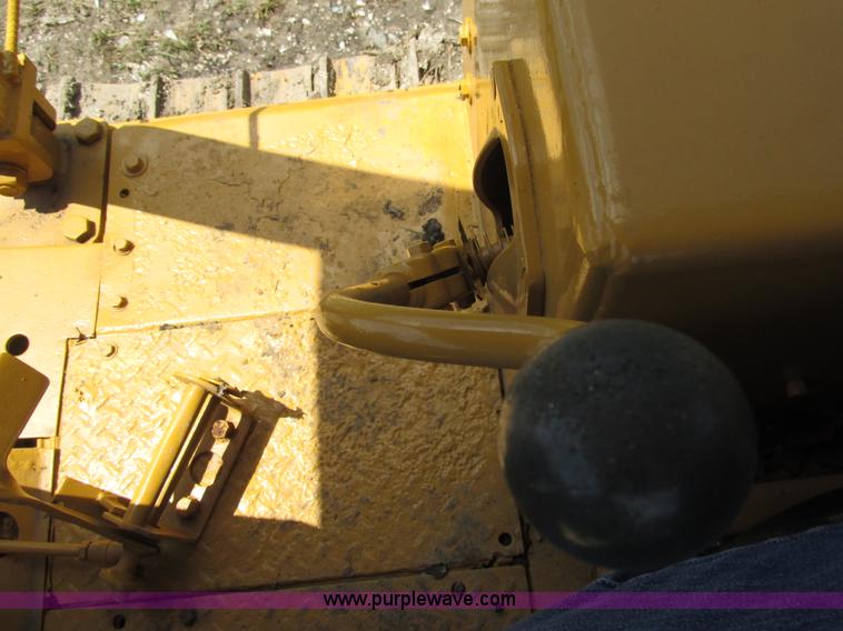 image for item AW9995 1980 Caterpillar D5B dozer