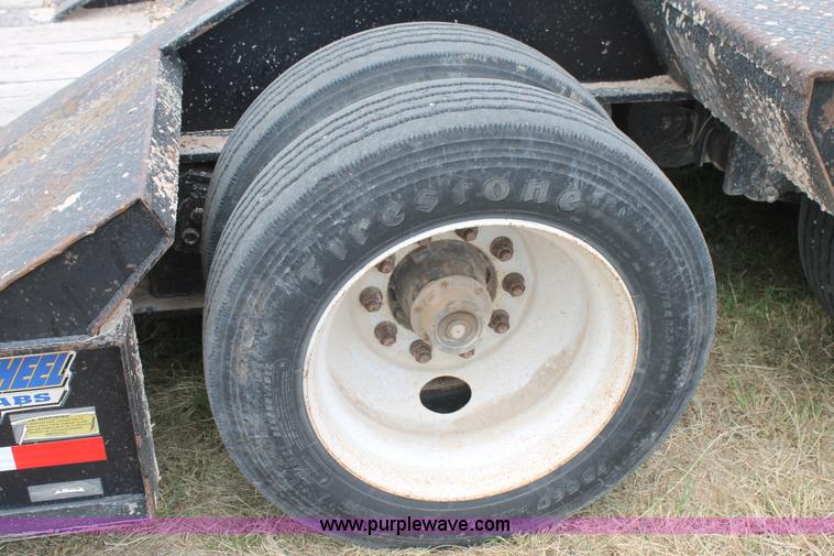 image for item C3910 2006 Eager Beaver 50GSL trailer