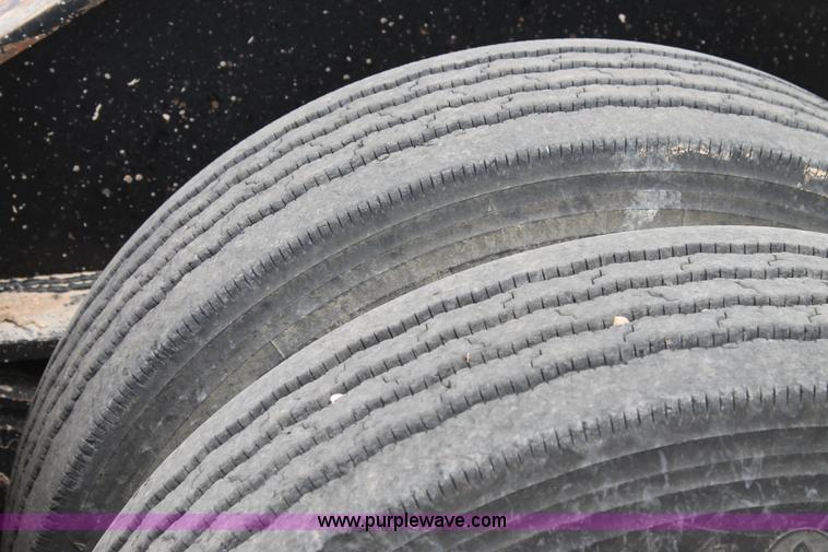 image for item C3910 2006 Eager Beaver 50GSL trailer