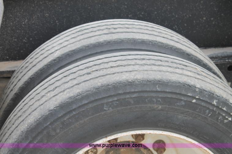 image for item C3910 2006 Eager Beaver 50GSL trailer