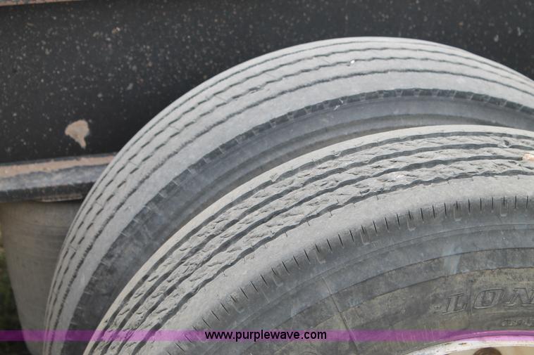 image for item C3910 2006 Eager Beaver 50GSL trailer