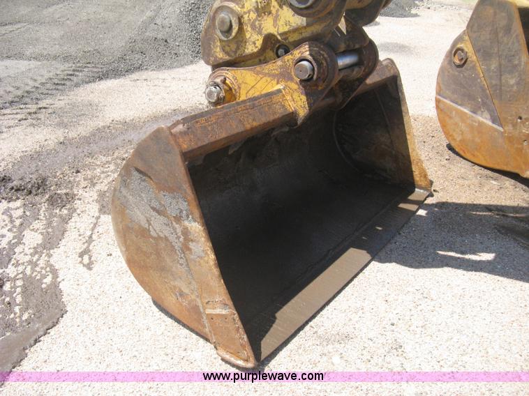 image for item D1120 Caterpillar 6' trench bucket