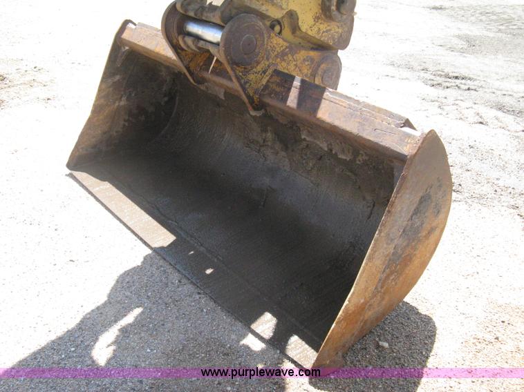 image for item D1120 Caterpillar 6' trench bucket