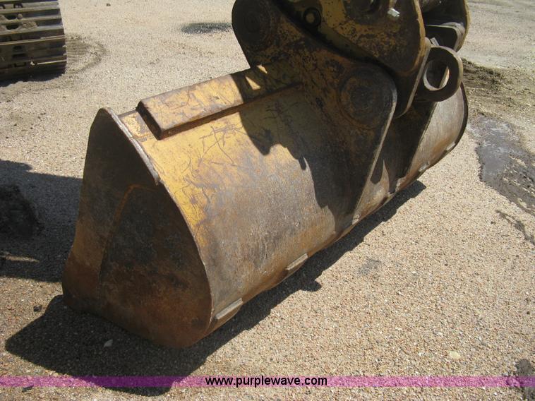image for item D1120 Caterpillar 6' trench bucket