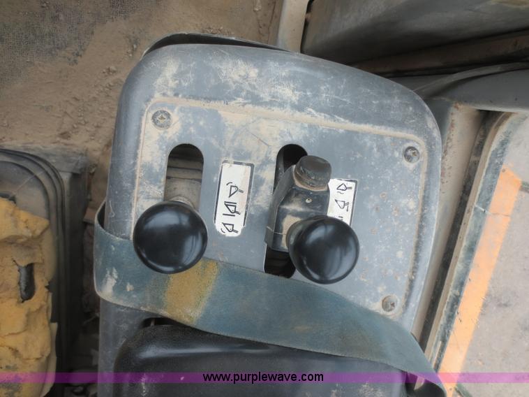 image for item D2109 1997 Kawasaki 90Z wheel loader