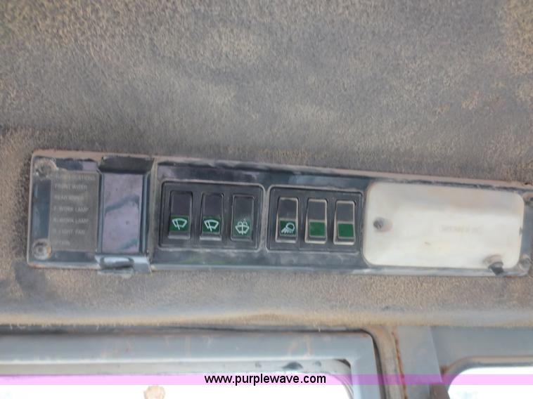 image for item D2109 1997 Kawasaki 90Z wheel loader