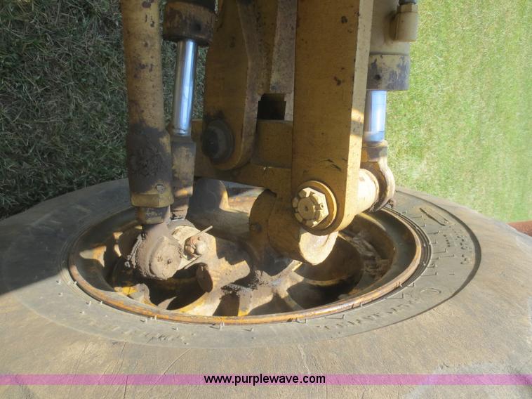 image for item D2115 1980 Galion A550 articulated motor grader